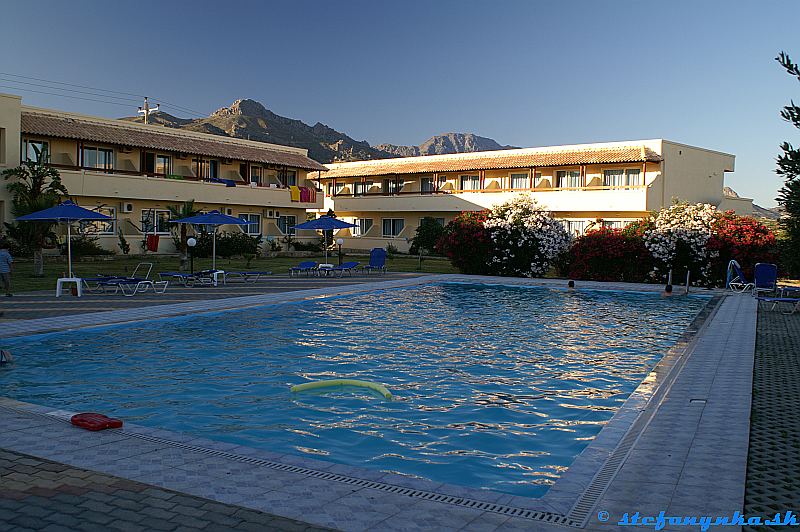 Hotel Blue Sky and Sea, Ierapetra, Kréta. Bazén so sladkou vodou