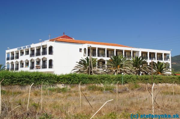 Hotel Golden Sands, stredisko Agios Georgios south na Korfu. Pohľad z juhu