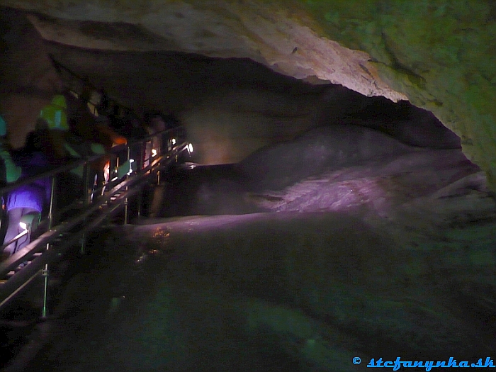 Dobšinská ľadová jaskyňa (2007). Farby v jaskyni