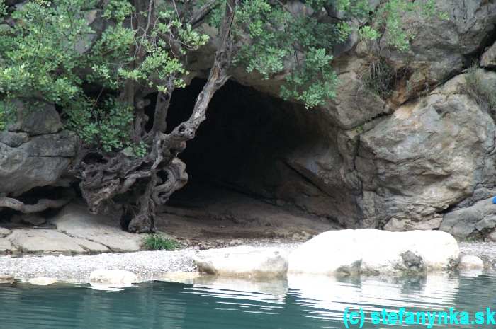Jaskyňa v kaňone Goynuk