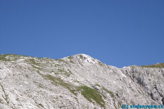 Pohorie Hochschwab. Za týmto kopčekom je Fleischer bivak