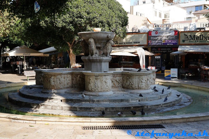 Morozini fountain, Heraklion, Kréta Morozini fountain, Heraklion, Kréta