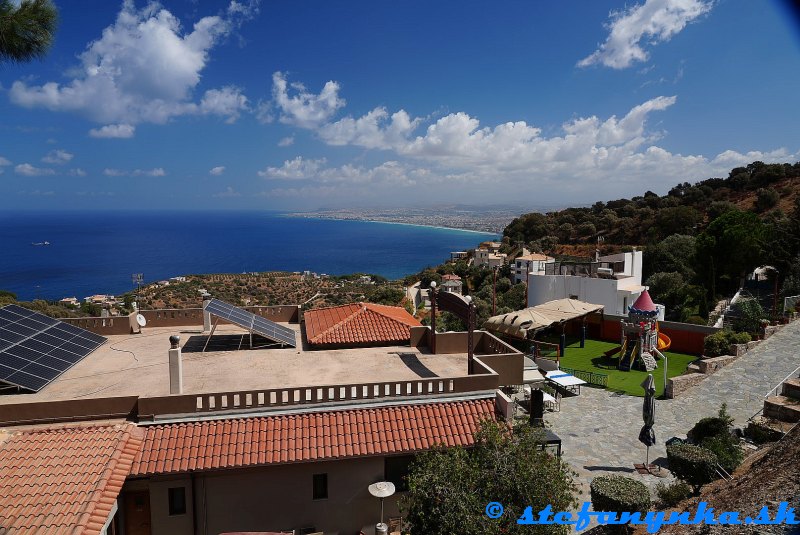 Rodia a výhľad na Heraklion Rodia a výhľad na Heraklion