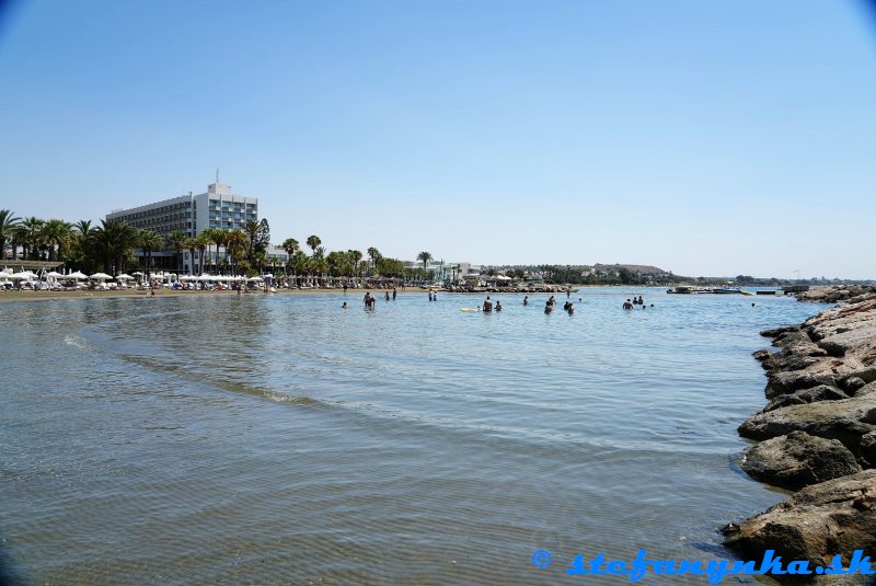 Pyla. Pred hotelom Sandy Beach Pyla. Pred hotelom Sandy Beach