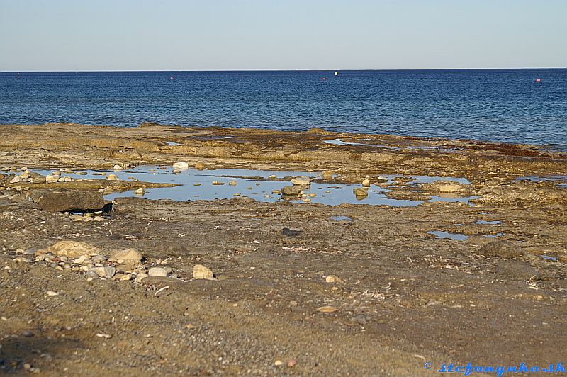 Blue Sea. Pláž smerom na východ