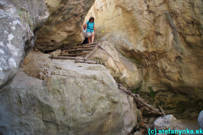 Agios Antonios gorge, Kréta, Stefanynka, Začiatok feraty za mostíkom