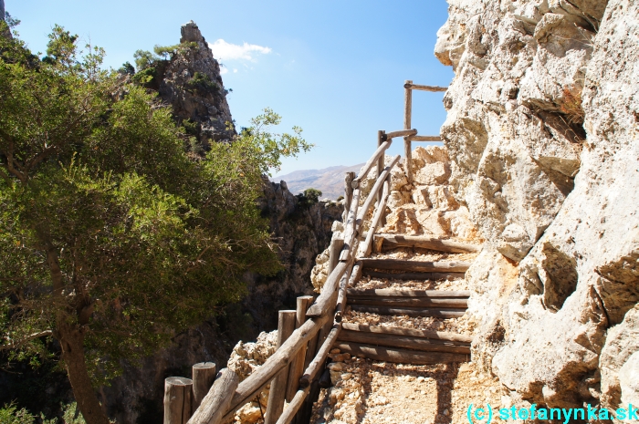 Platania gorge, Kréta, Stefanynka - cestou späť od kostolíka po vyhliadku