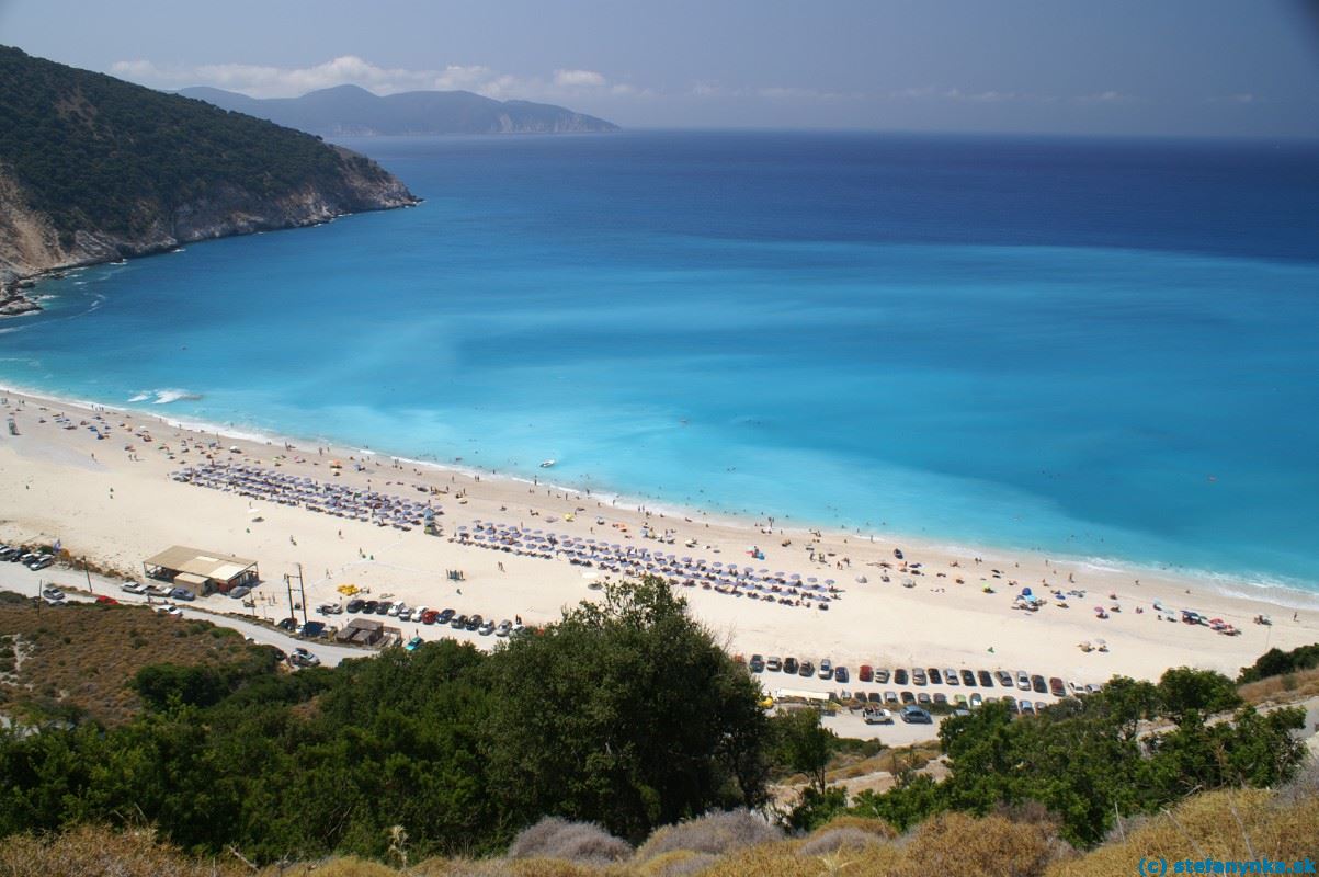 Myrtos, Kefalónia. Pohľad na Myrtos z cesty pri odchode