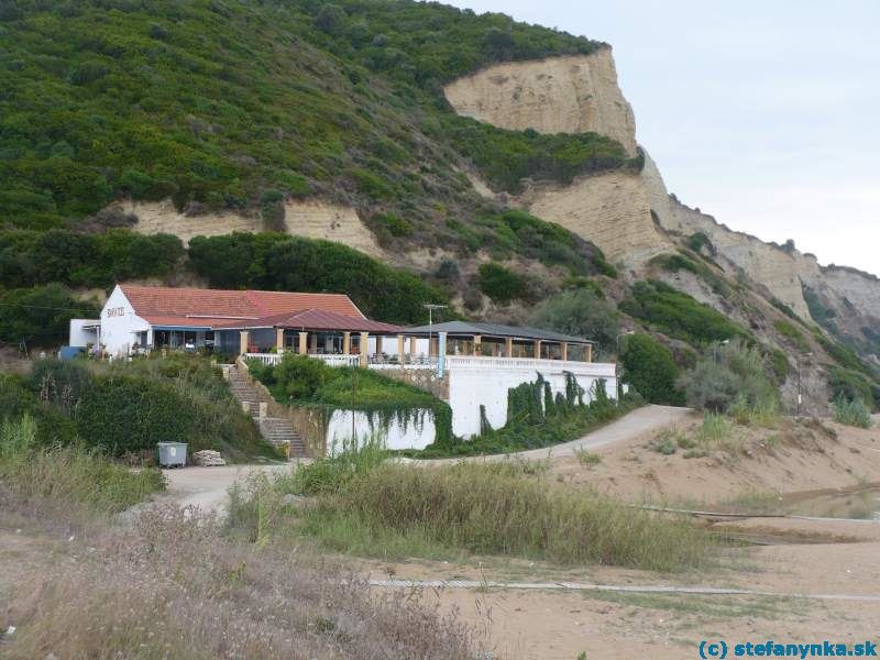 Gardenos, Korfu. Taverna Baratos