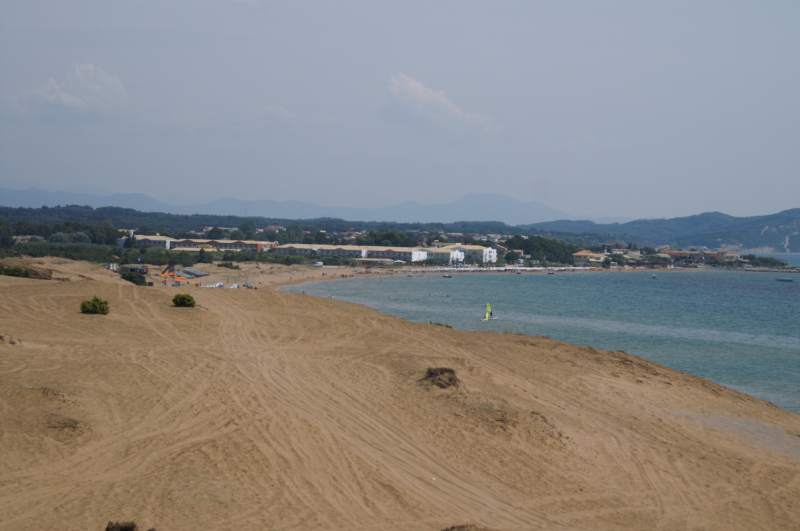 Korfu. Pohľad na Sandy Beach Resort