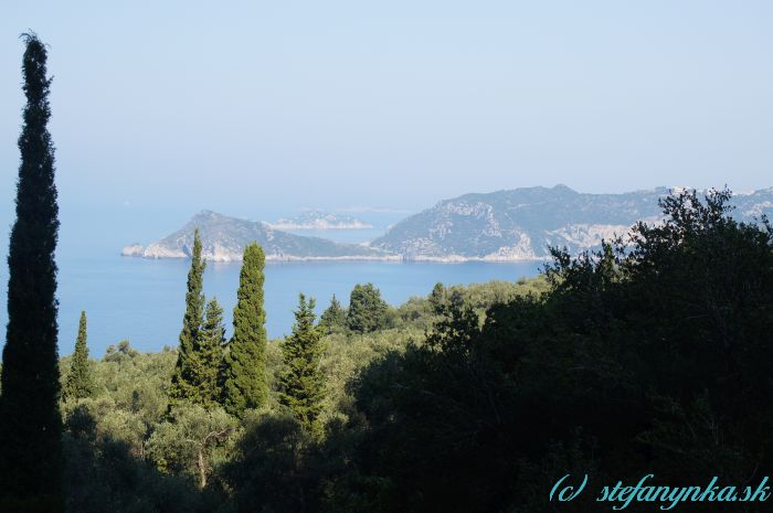 Kalderimi, Agios georgios ton Pagi, Korfu. Porto Timoni z diaľky