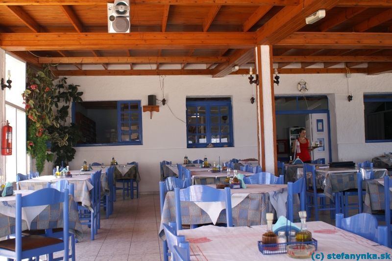 Kamari, taverna