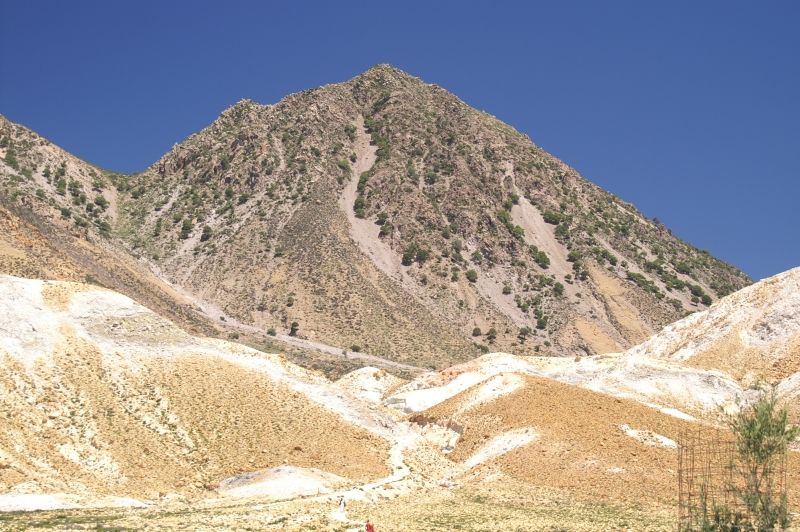 Nisyros. Pohľad ku kráteru Polyvotis