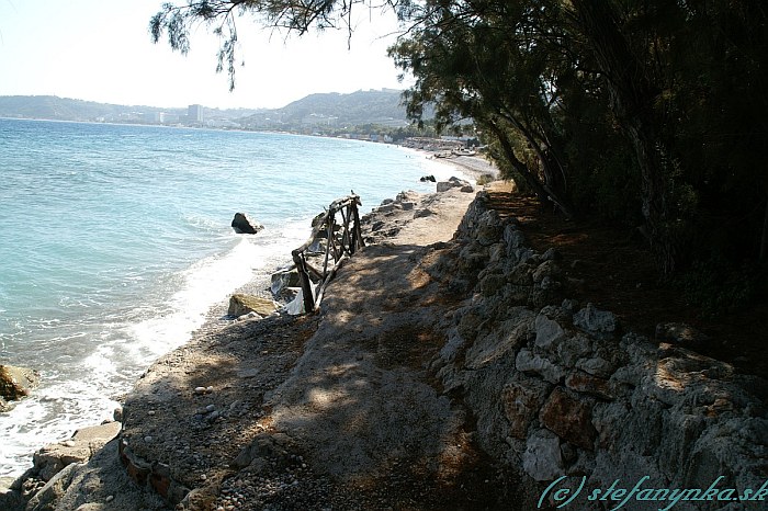 Rodos, Ialysos. Cestou z prechádzky po betónovom útese.