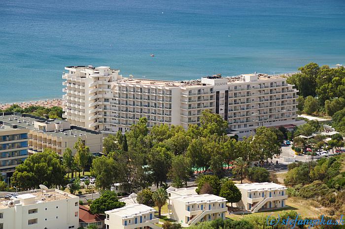 Agia Sofia, Faliraki. Výhľad od kostolíka Agia Sofia na hotel Pegasos Beach