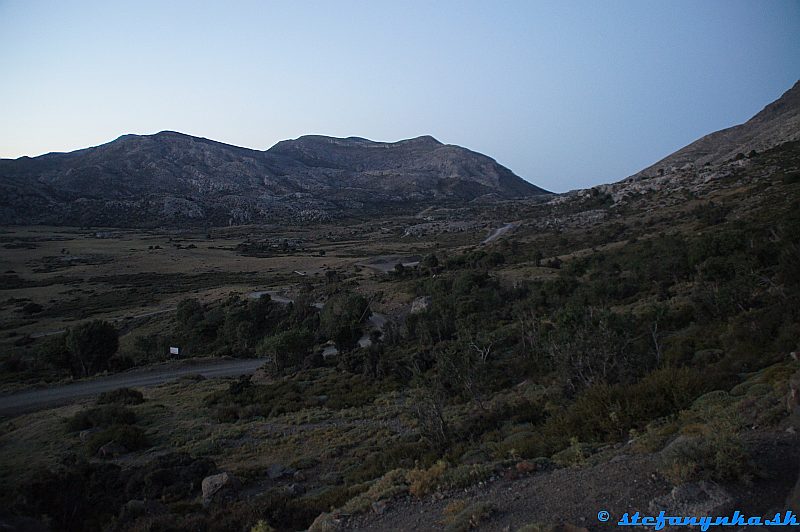 Psiloritis. Planina Nida. Ešte pred východom slnka