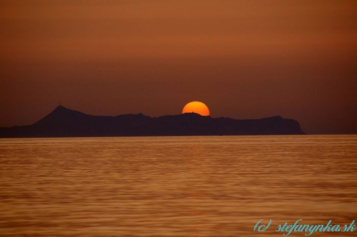 Hotel Agelia Beach, Sfakaki - západ slnka nad poloostrovom Akrotiri