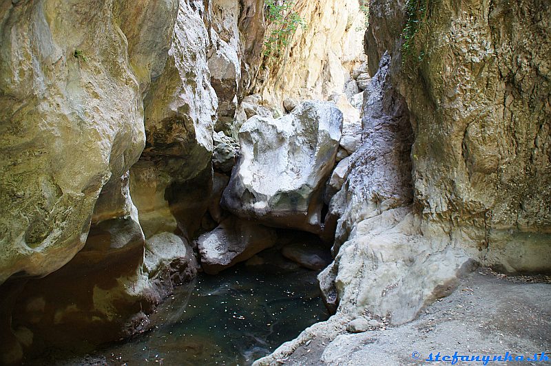 Patsos gorge (Agios Antonios), Kréta. Toto trochu pripomína hrocha