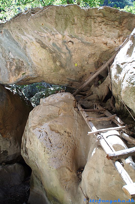 Patsos gorge (Agios Antonios), Kréta. Ukončenie rokliny pred dreveným mostíkom