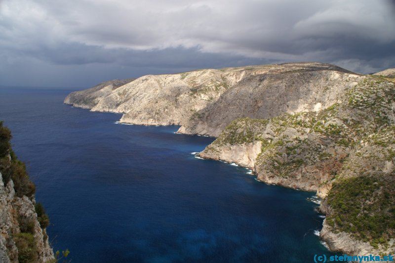 Kampi, Zakynthos. Pohľad z útesov Kampi (Kambi)