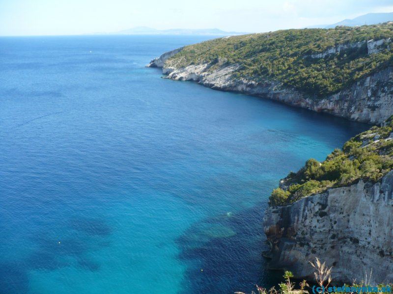 Zakyntos. Modrá voda, modré jaskyne - poloostrov Skinari