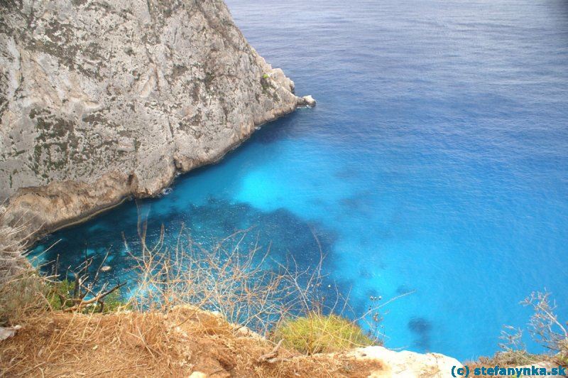 Porto Vromi, Zakynthos. Výhľad zo severnej cesty do Porto Vromi