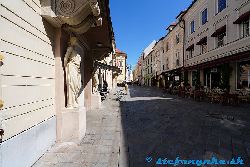 Bratislava. Ventúrska ulica a Michalská veža