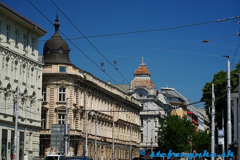 Bratislava. Štefánikova ulica smerom k Hlavnej stanici