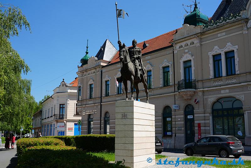 Komárno - socha kráľa sv. Štefana Komárno - socha kráľa sv. Štefana