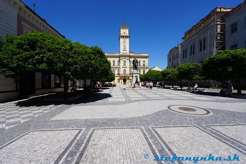 Komárno - nám. gen Klapku a Radnica Komárno - nám. gen Klapku a Radnica