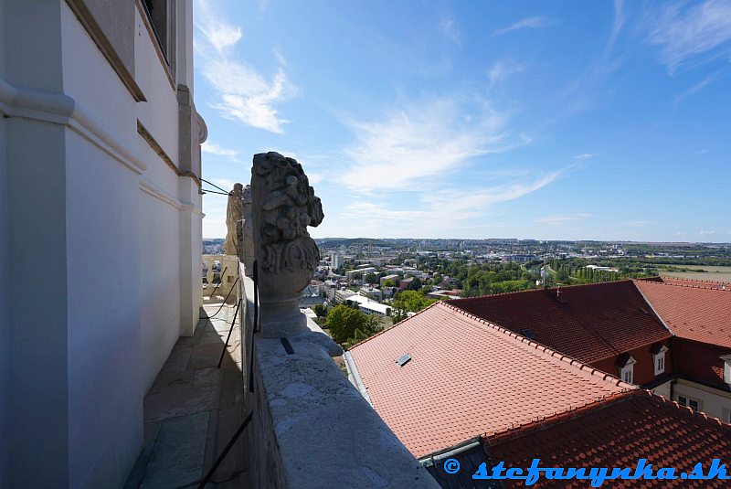 Nitra. Pohľad na Nitru z ochodzy veže