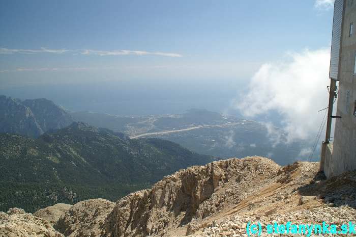 Tahtali, pohľad na Kemer (Sea to sky)