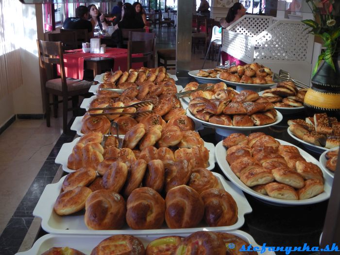 Galeri Resort. Sladké, prípadne mali aj pizza kúsky