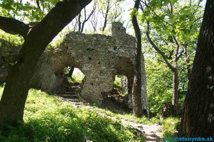 Hrad Ostrý Kameň