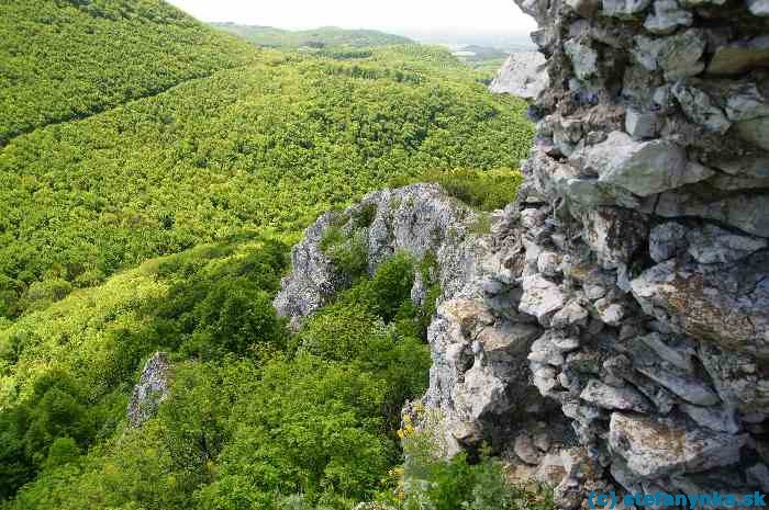 Hrad Ostrý Kameň