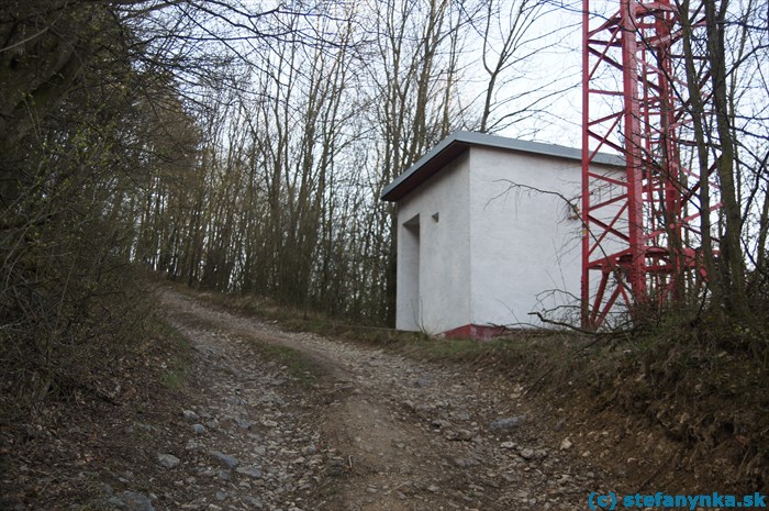 Plavecké Podhradie - cesta na Roštún