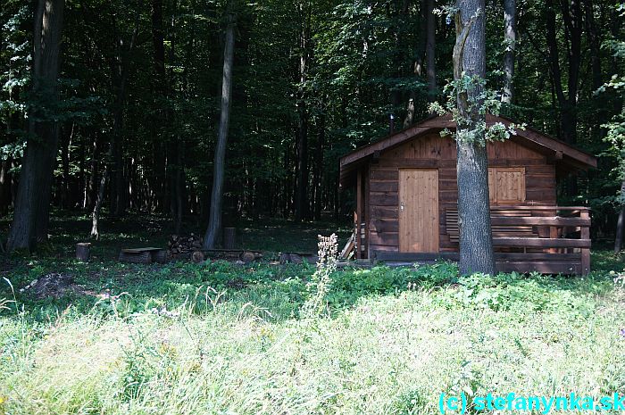 Posedenie a poľovnícka chata nad Zimákmi