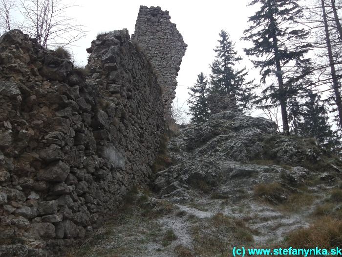 Vršatský hrad