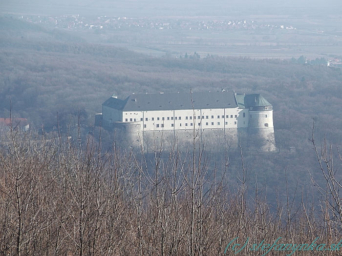 Hrad Červený kameň