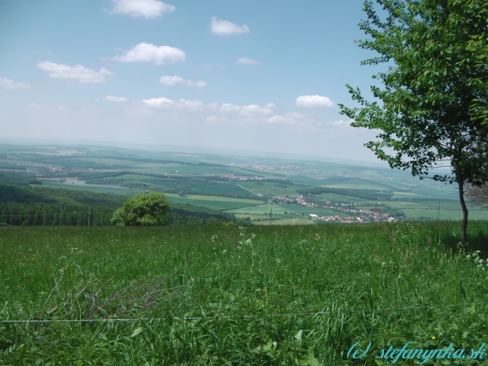 Troják - pohľad na Moravskú stranu