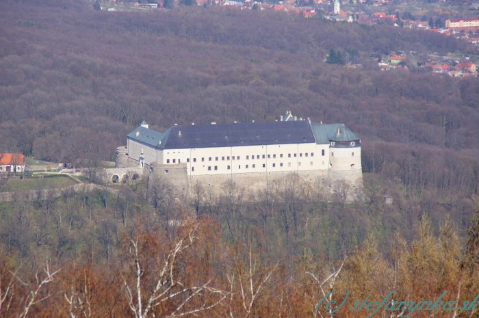 Červený kameň z rozhľadne Kukla