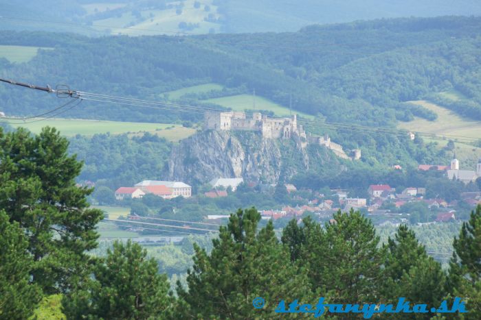 Beckov z vyhliadky Hájnica