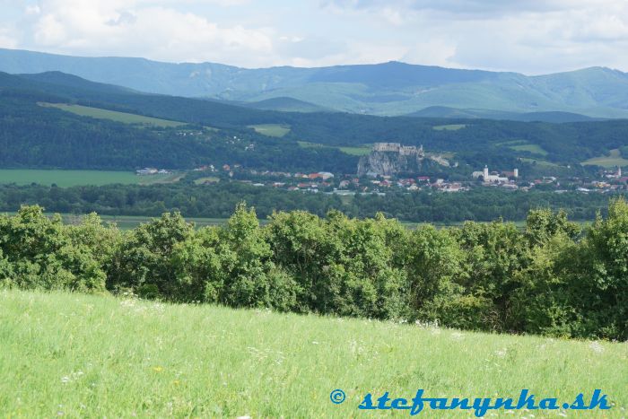 Hrad Beckov z kopca Hájnica