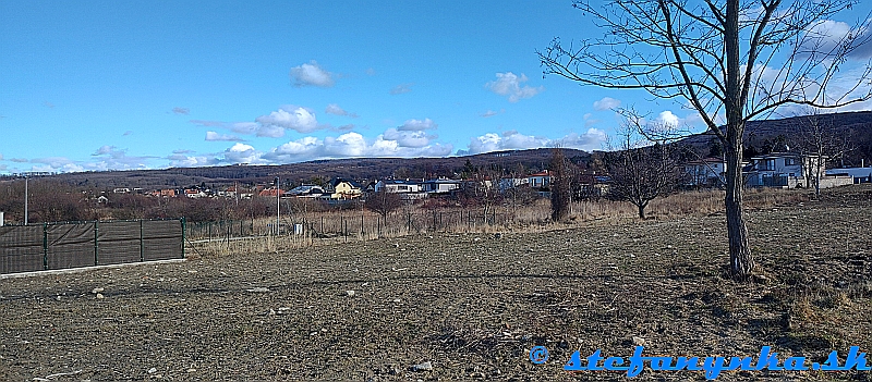 Záhorská Bystrica - pohľad na Pajštún