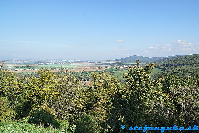 Hrad Oponice, Výhľad na Topoľčany