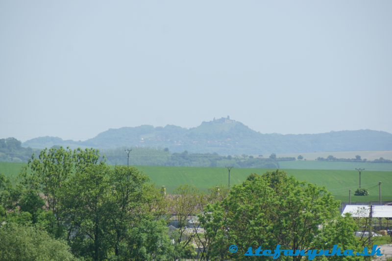 Rybky. Výhľad na hrad Branč