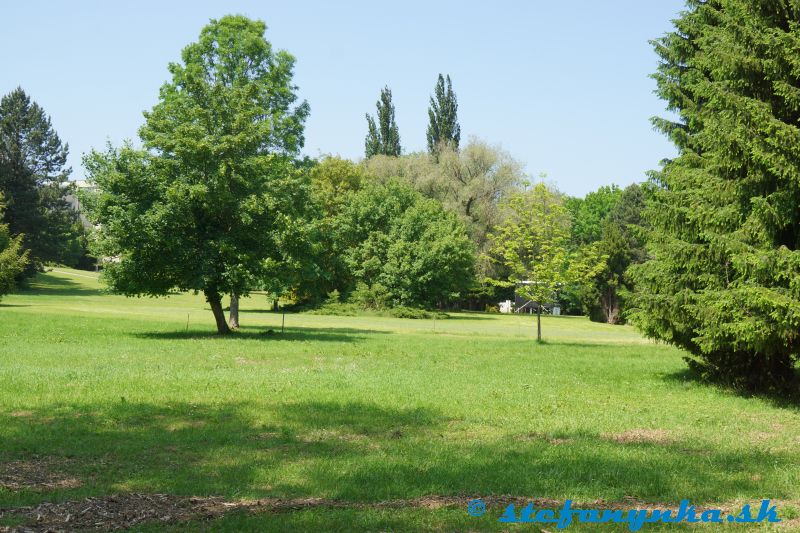 Kúpele Smrdáky. Kúpeľný park