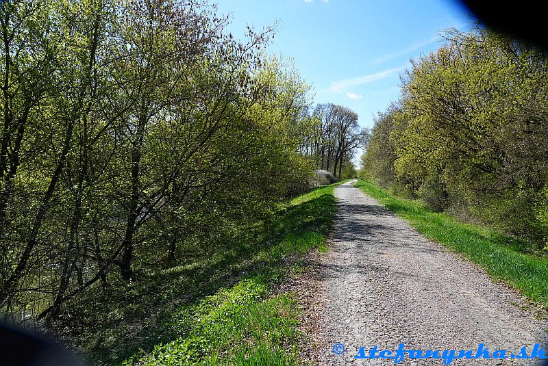 Z Hodonína na Skařiny